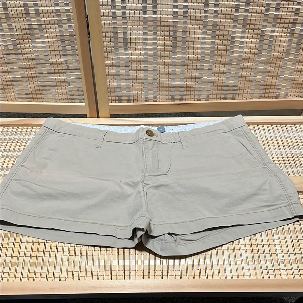 Old Navy Tan khaki Shorts Casual Style